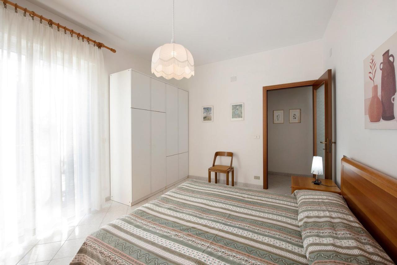 Trilocale Mazzini Con 2 Balconi Διαμέρισμα Varazze Εξωτερικό φωτογραφία